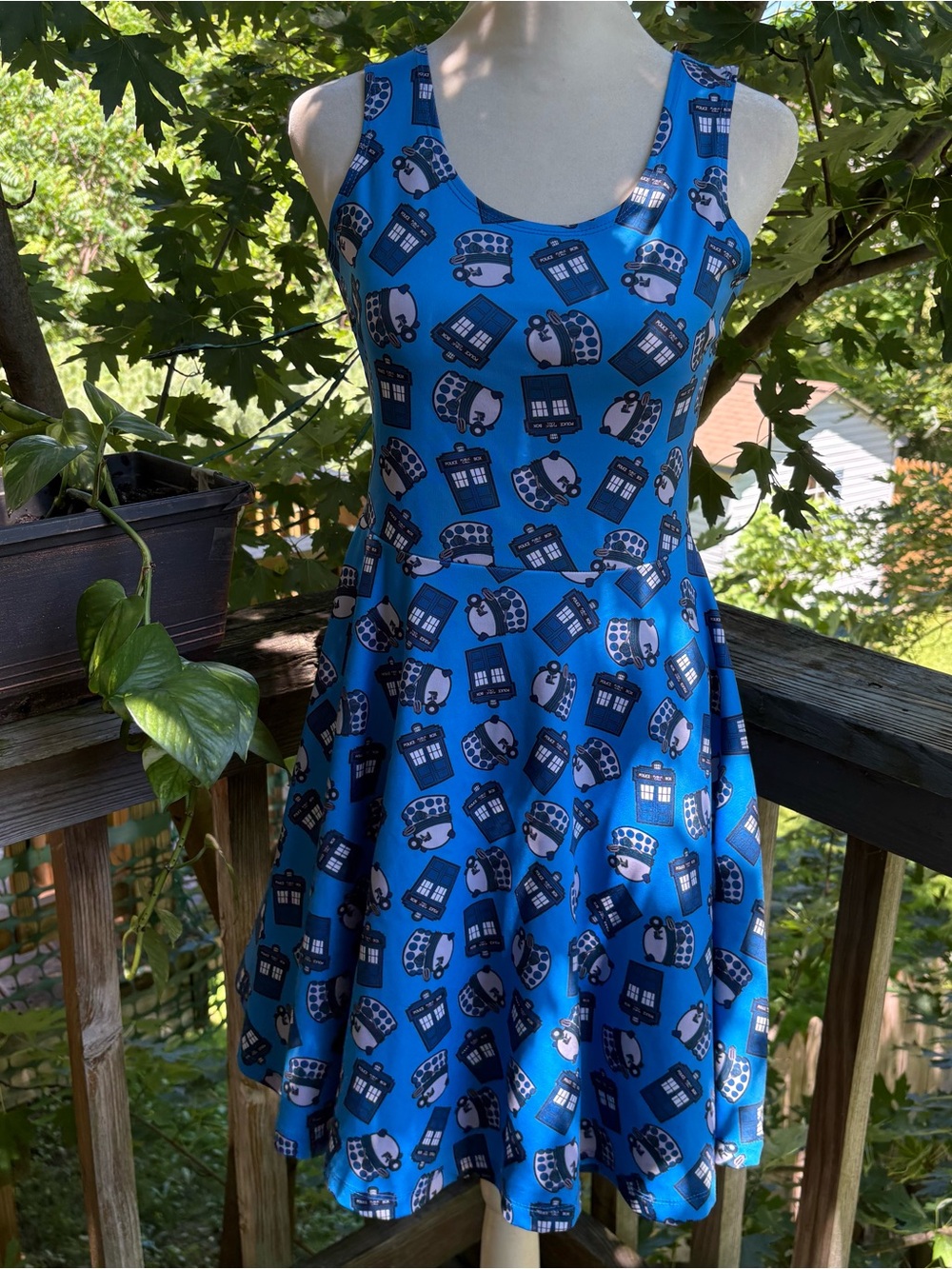ArtsCow Blue Dr Who Dalek Police Box Sleeveless Dress Women’s Size Small